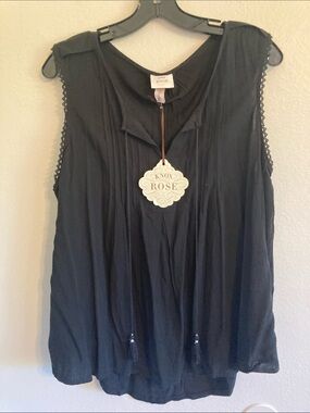 Knox Rose Black Sleeveless Pintuck Tassel Blouse